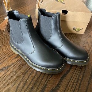 Dr. Martens Chelsea Boots NEW